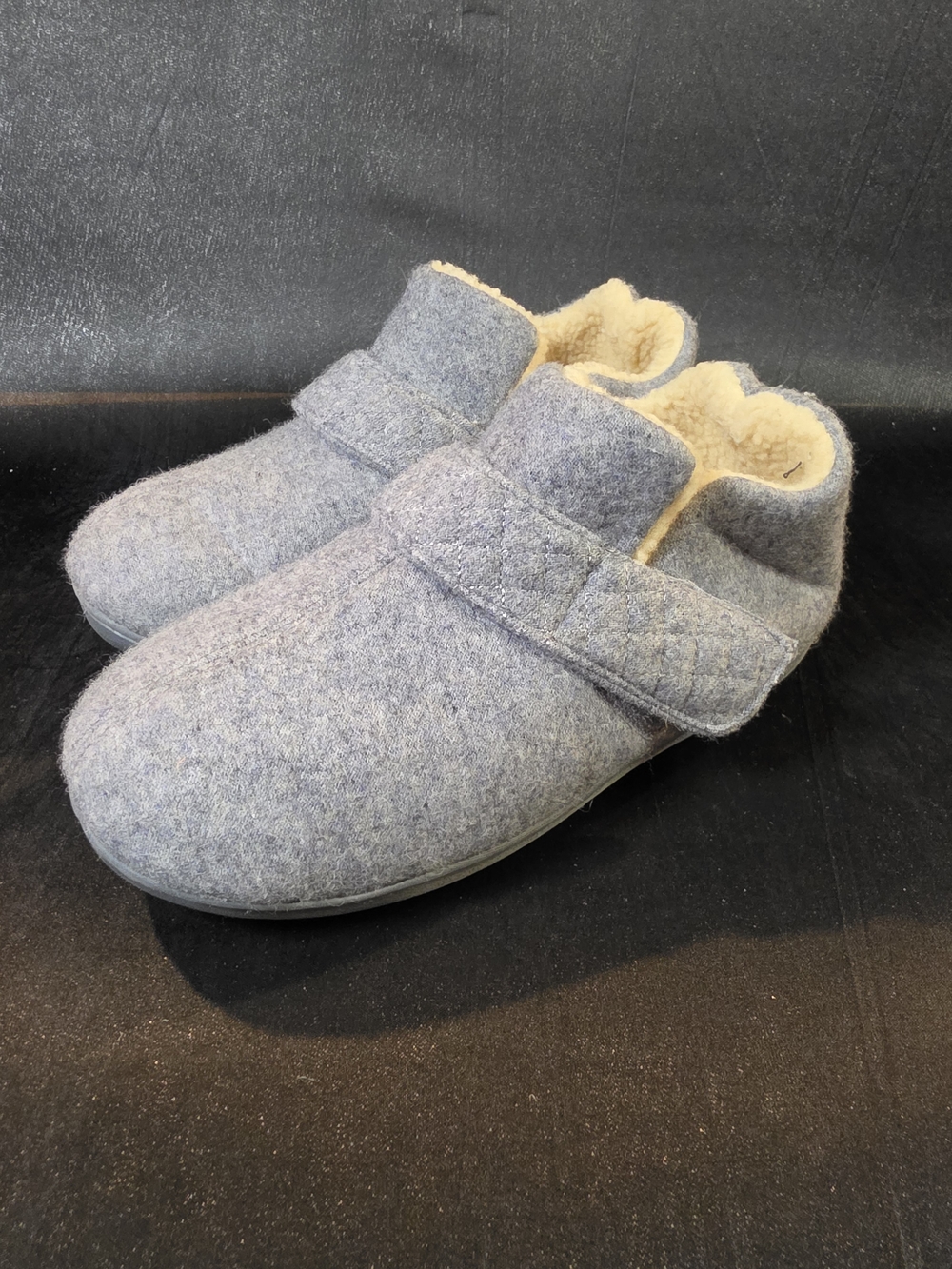 Zizor Womens Slippers Size 9 Gray Wool Velcr0 Comfort Indoor Outdoor Shoes